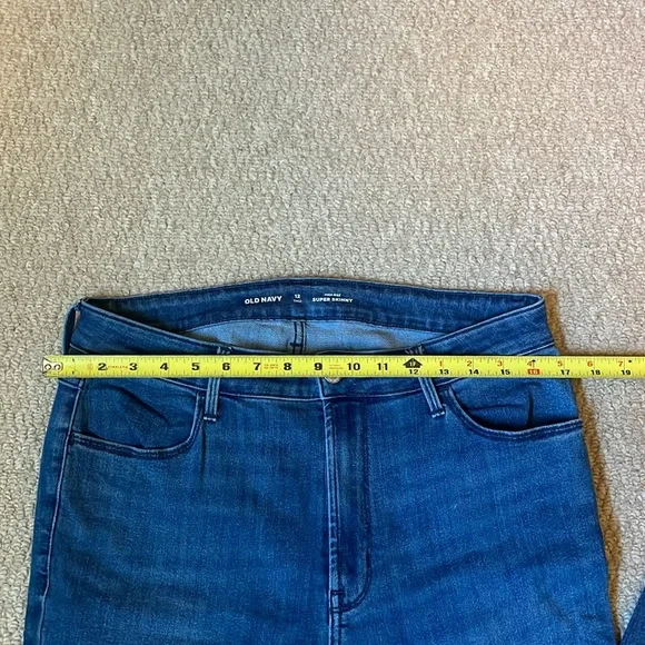 Old Navy 12 tall super skinny high rise medium wash jeans - Picture 3 of 6